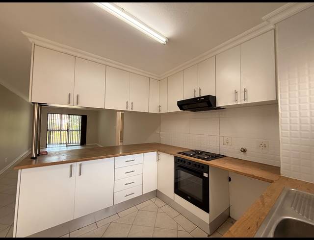 2 BEDROOM APARTMENT FOR SALE IN MALVERN